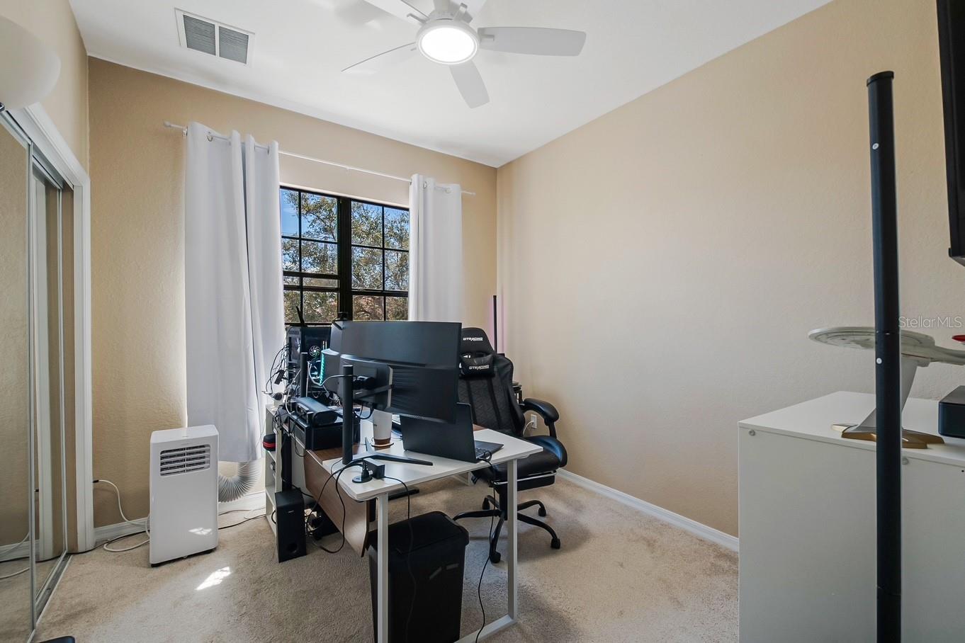 Image 52 of 63 For 1426 Pacific Road