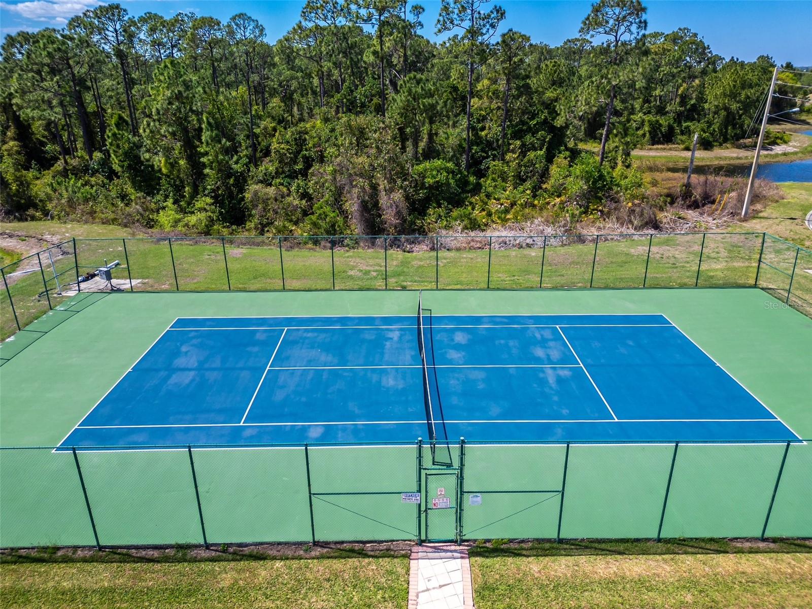 Image 58 of 63 For 1426 Pacific Road