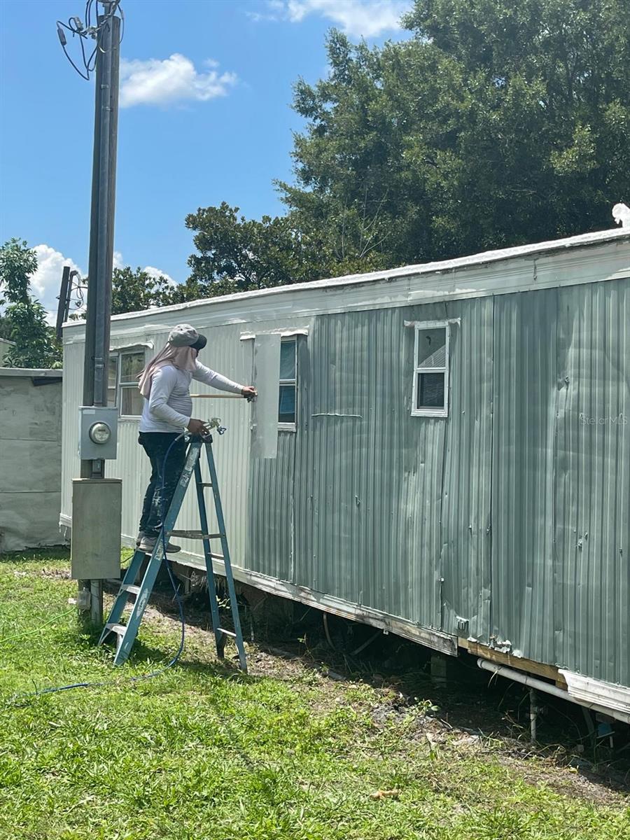 Image 2 of 34 For 728 Chestnut Road