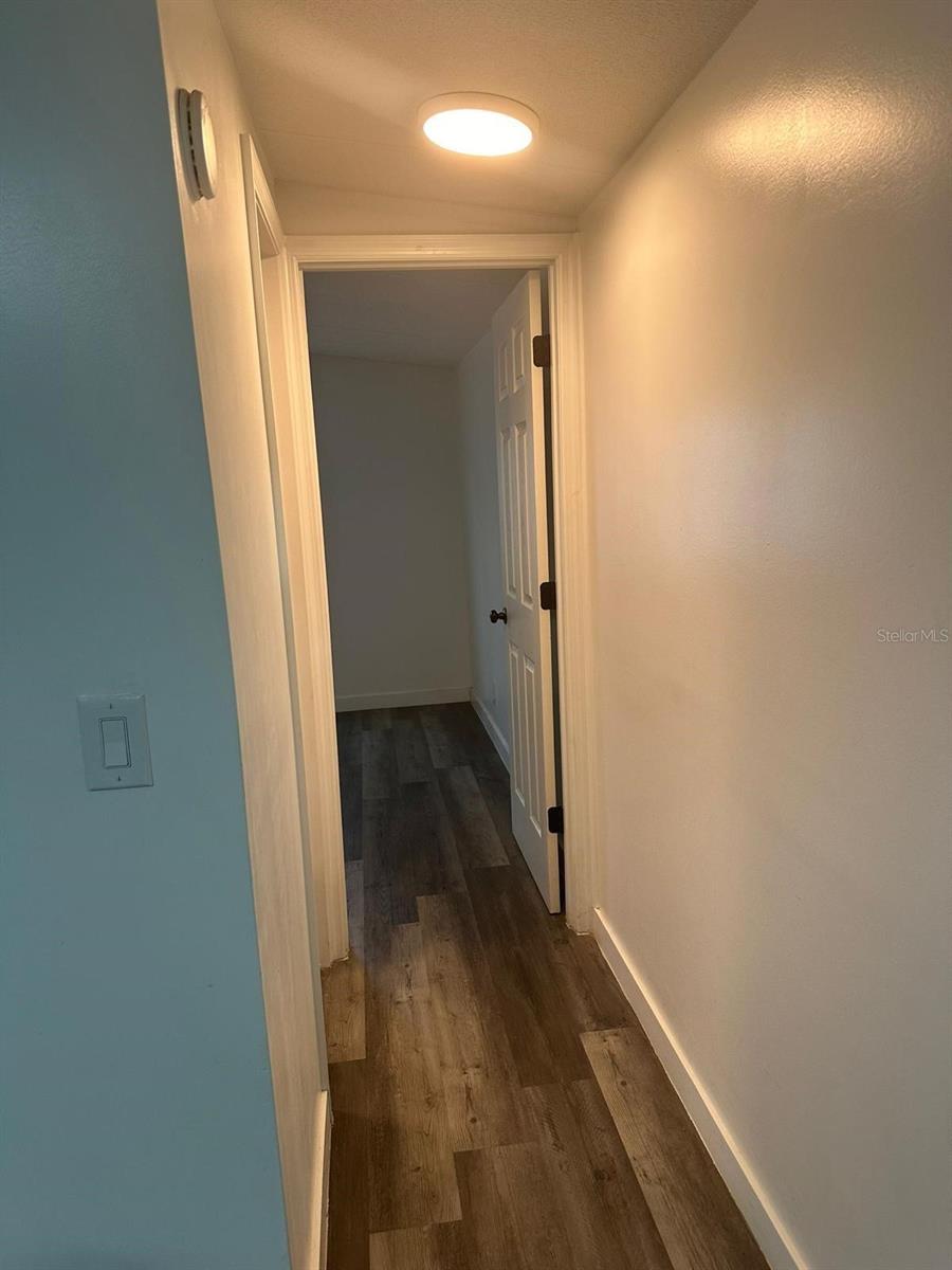 Image 9 of 34 For 728 Chestnut Road