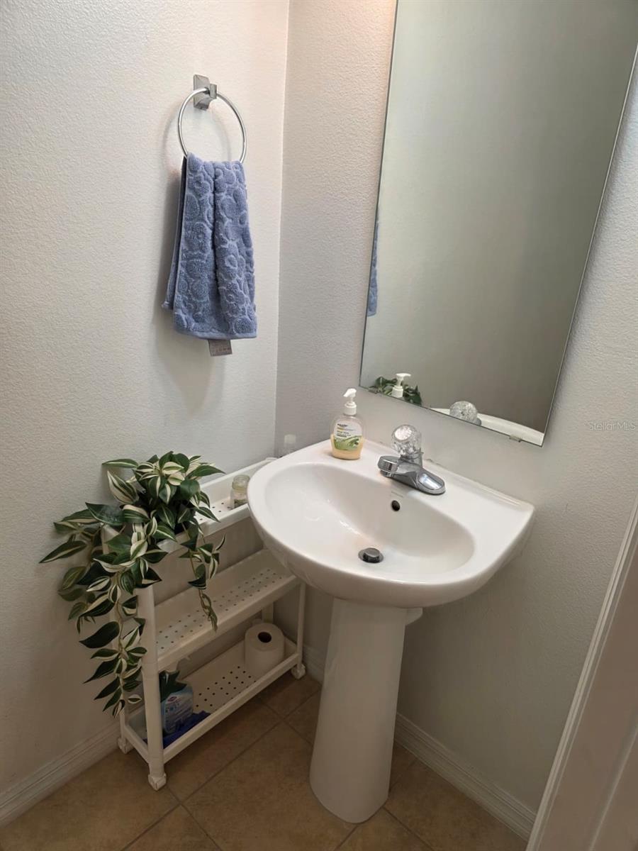 Image 38 of 38 For 5160 Ambergris Loop