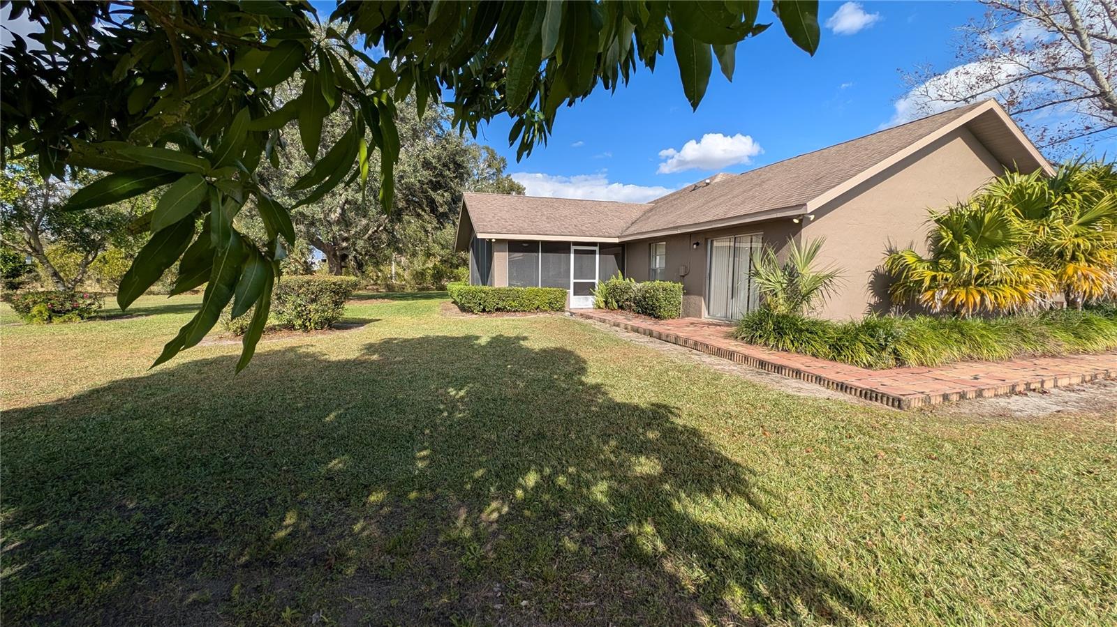 Image 2 of 19 For 408 Lexington Drive