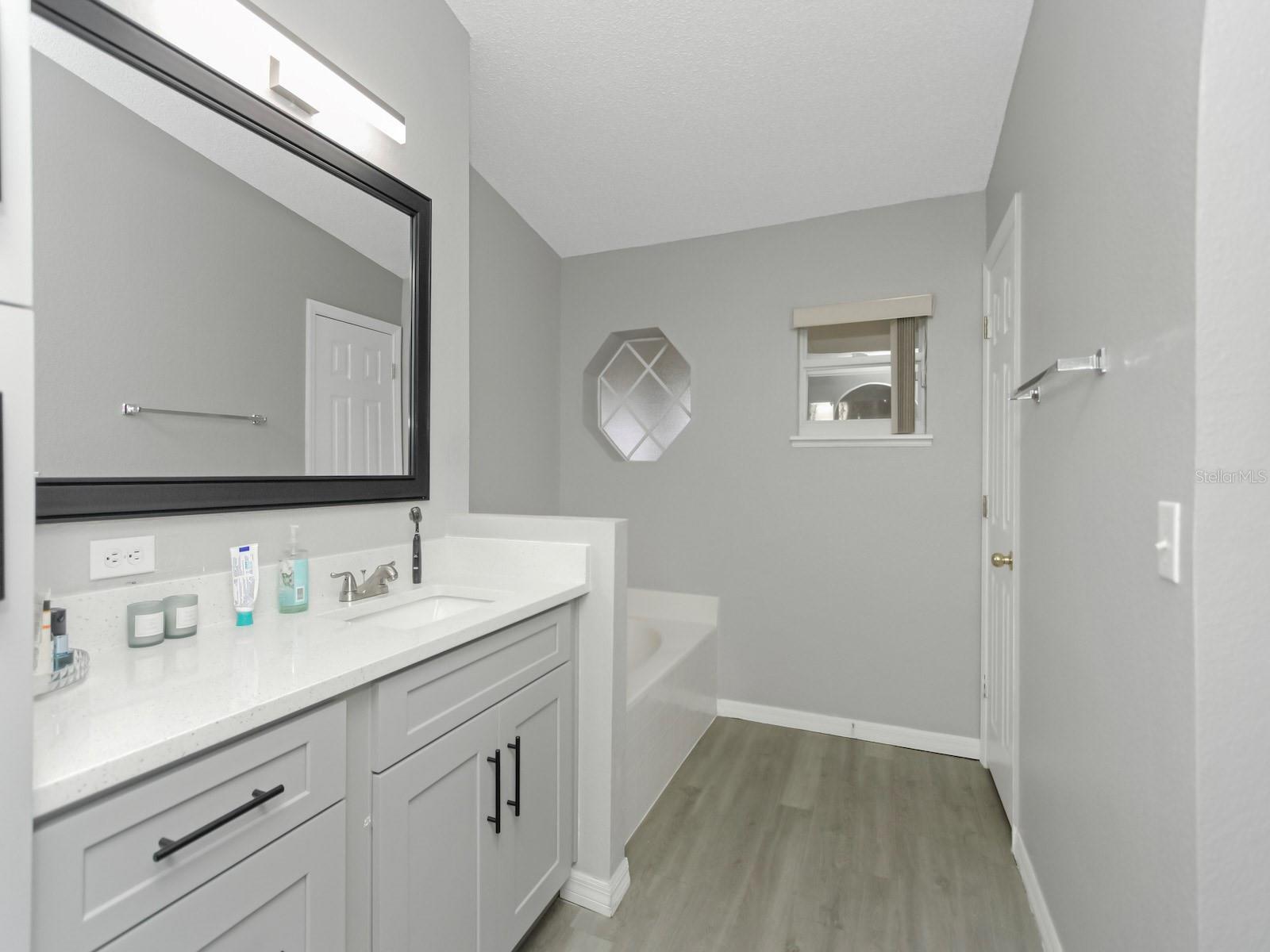 Image 11 of 26 For 2927 Elbib Drive