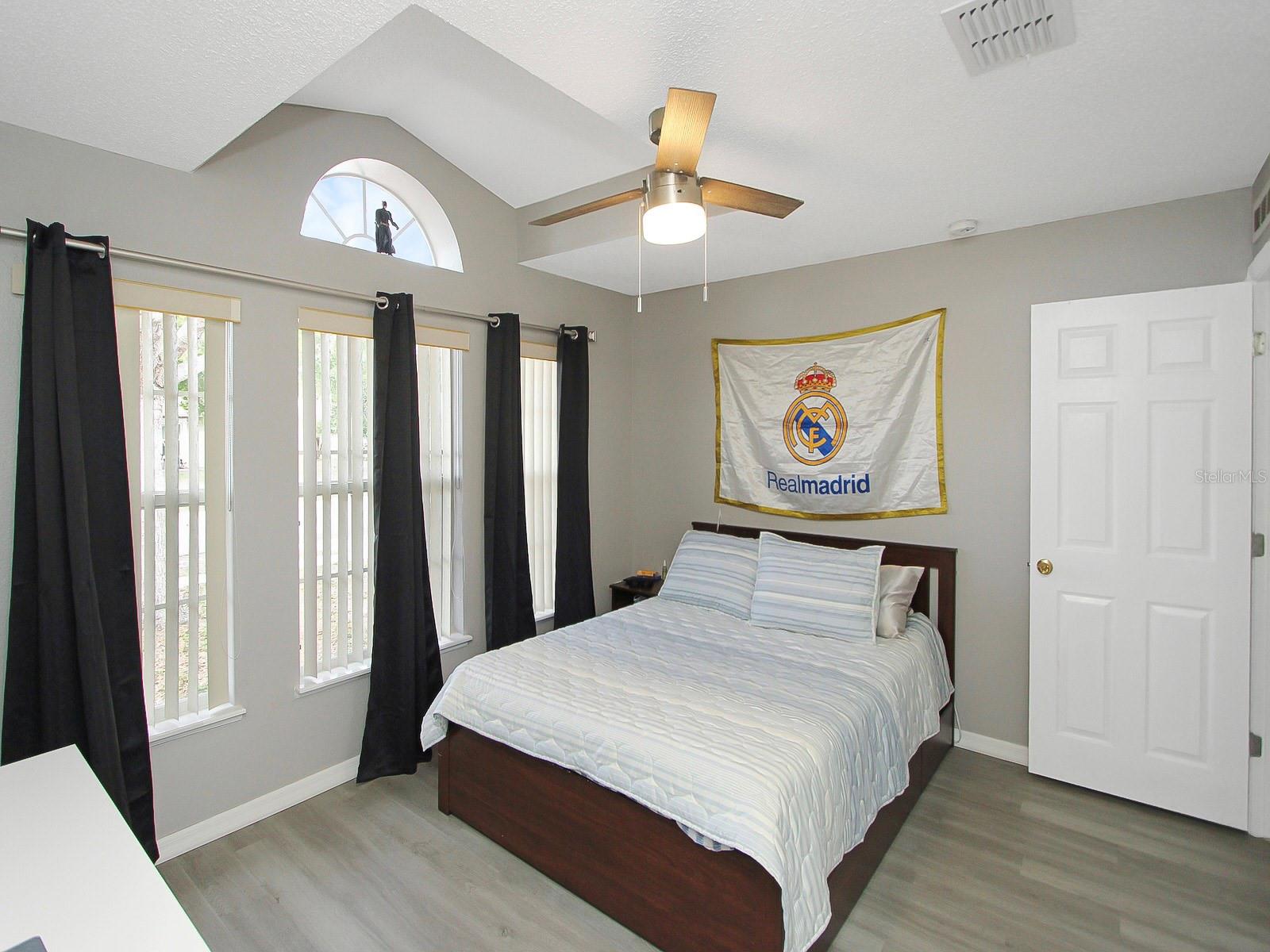 Image 18 of 26 For 2927 Elbib Drive