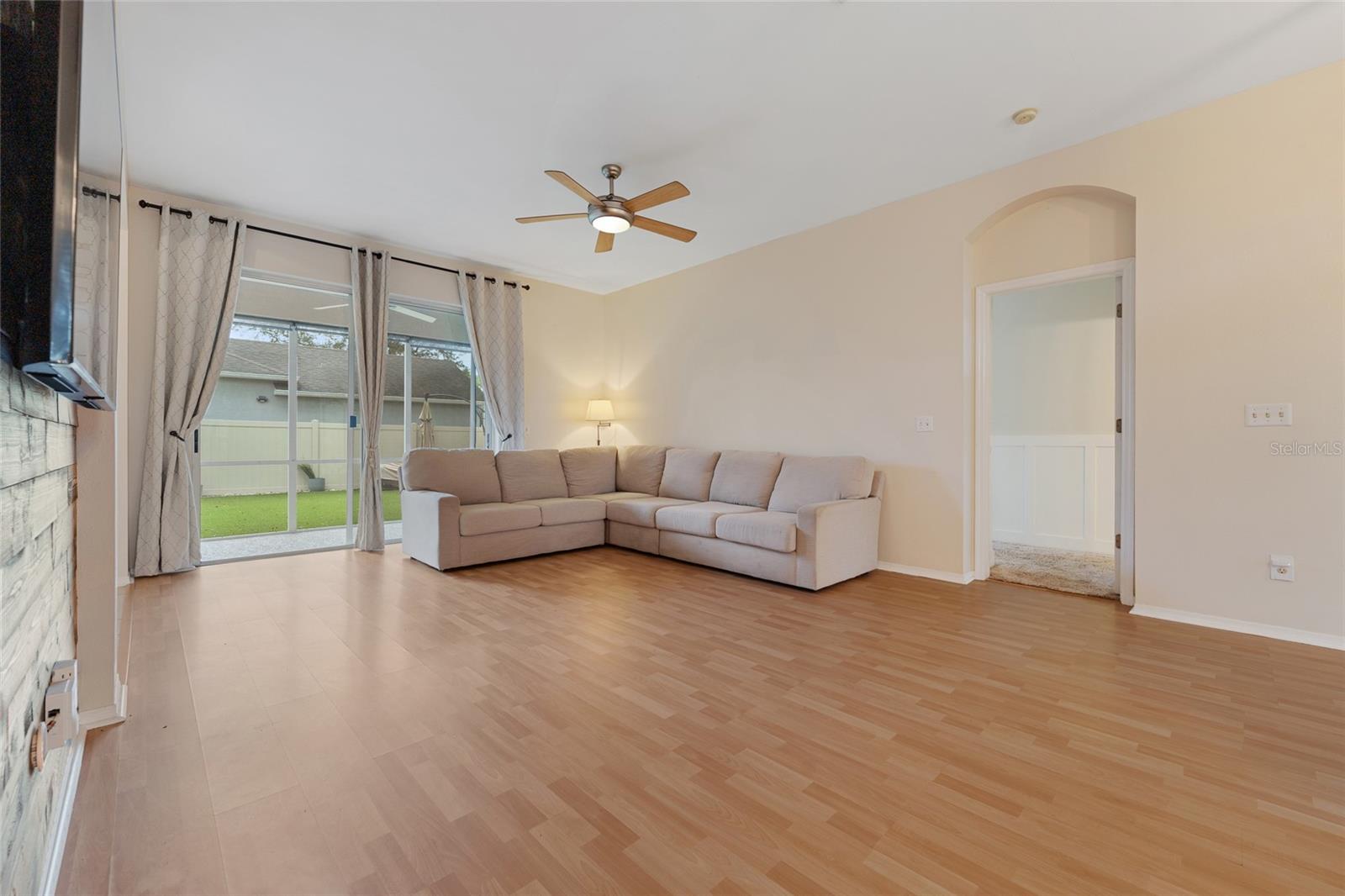 Image 18 of 46 For 1073 Turtle Lake Court