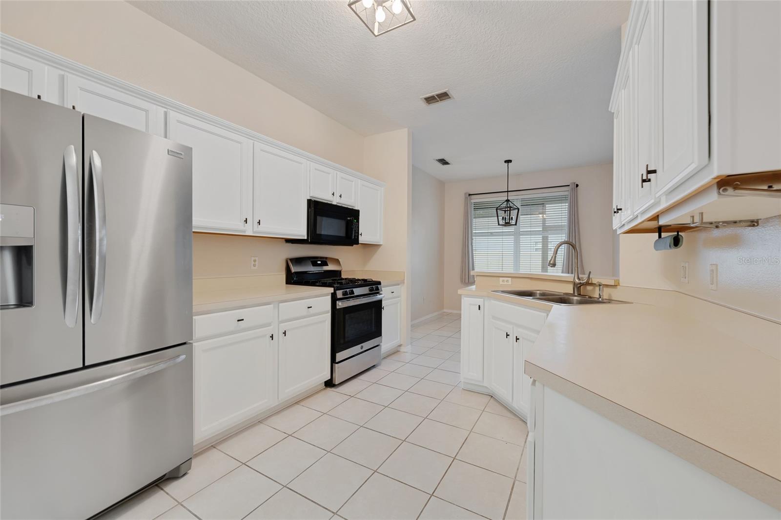 Image 22 of 46 For 1073 Turtle Lake Court