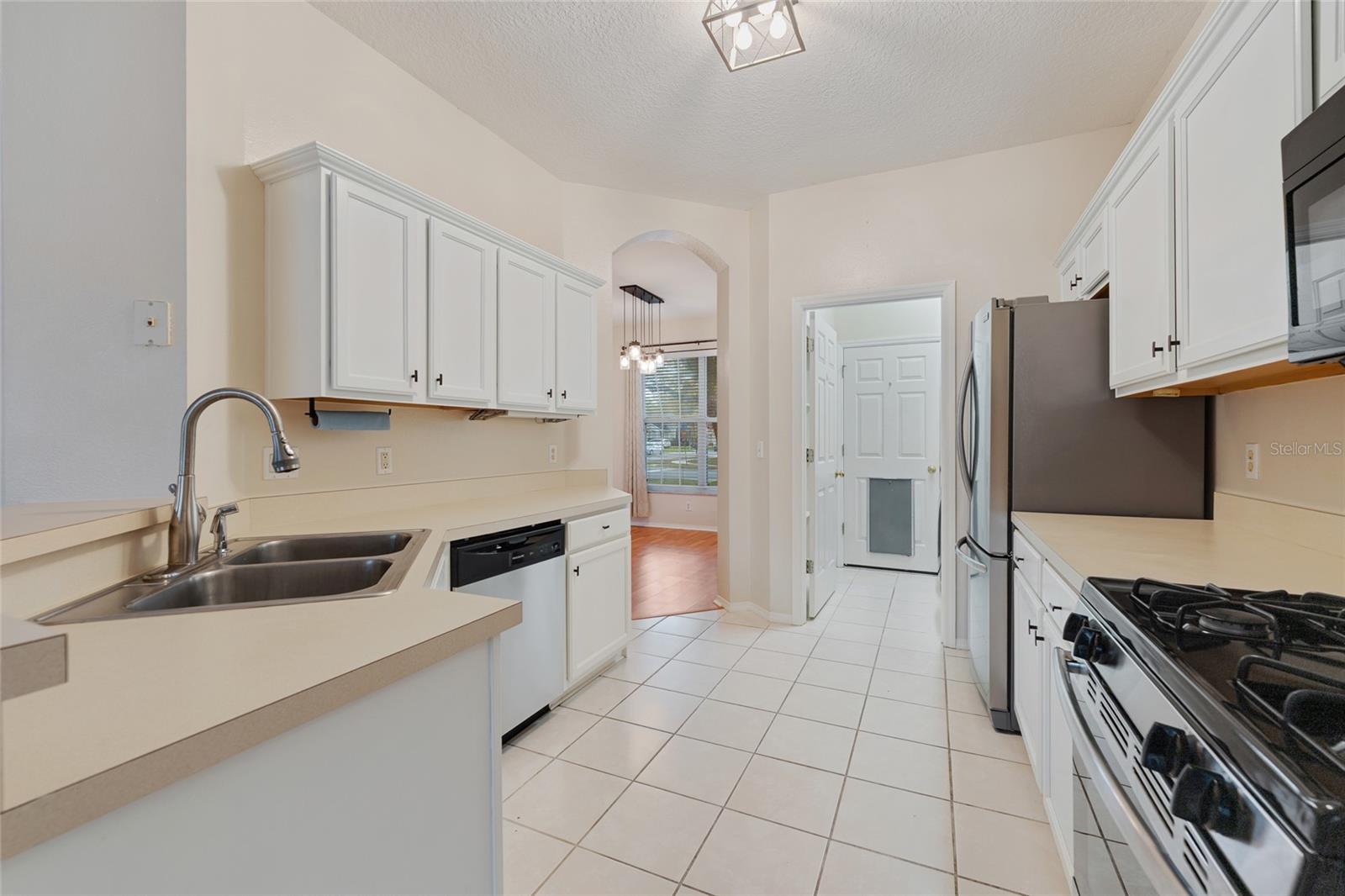 Image 23 of 46 For 1073 Turtle Lake Court