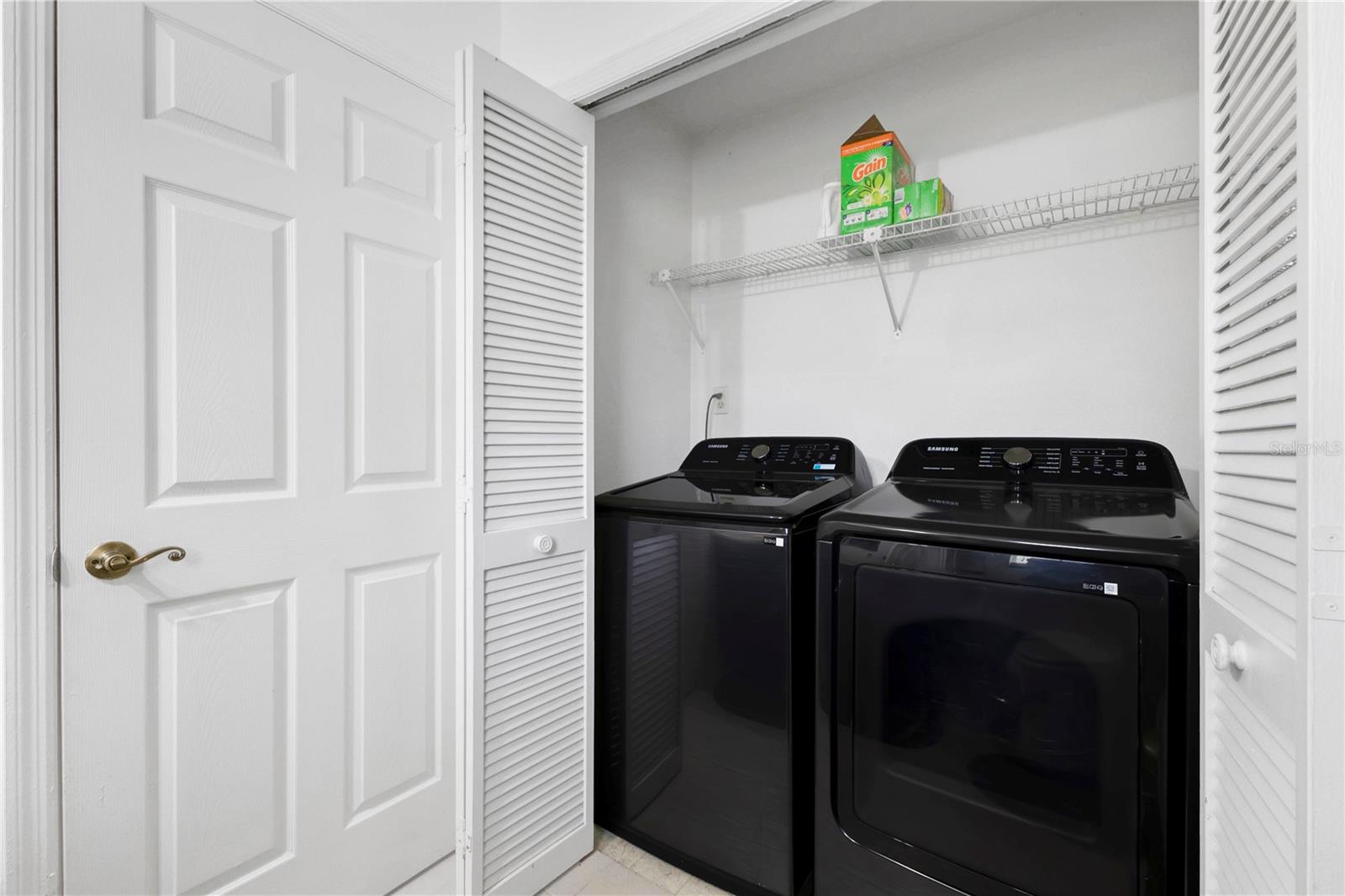 Image 17 of 24 For 5054 Arrapahoe Street