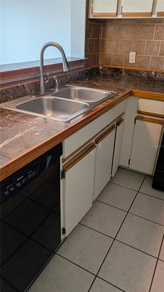 Image 11 of 39 For 3160 Semoran Boulevard 905