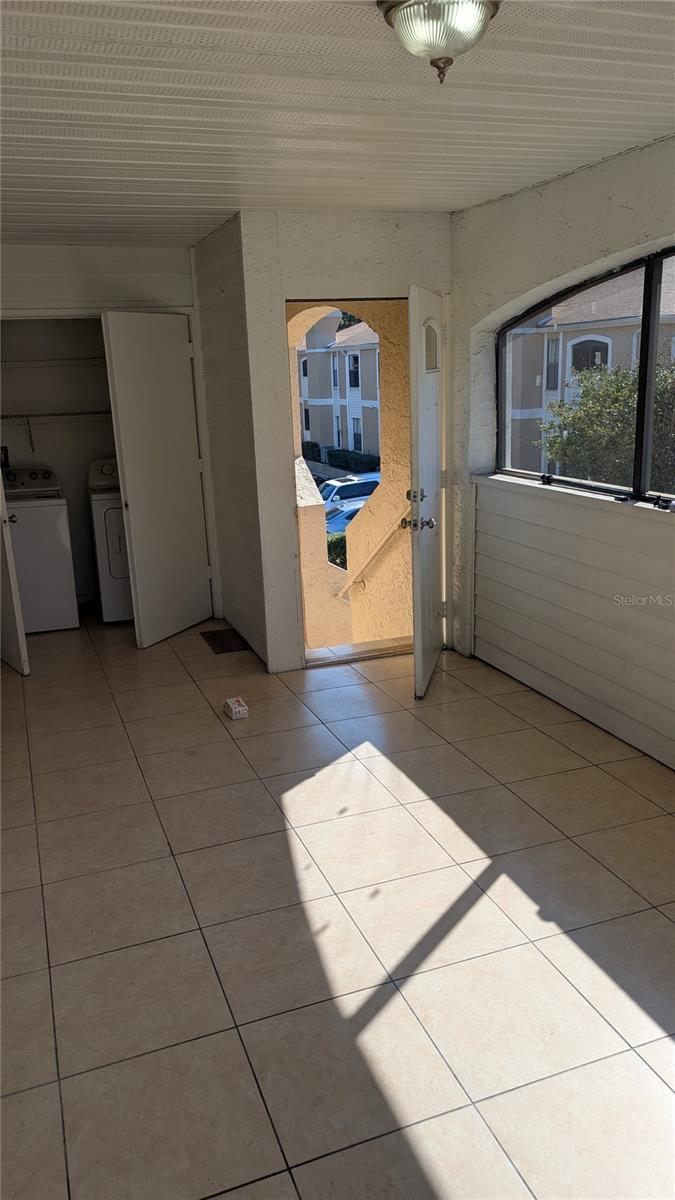 Image 2 of 39 For 3160 Semoran Boulevard 905