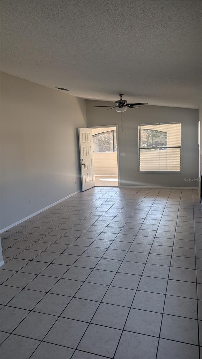 Image 30 of 39 For 3160 Semoran Boulevard 905