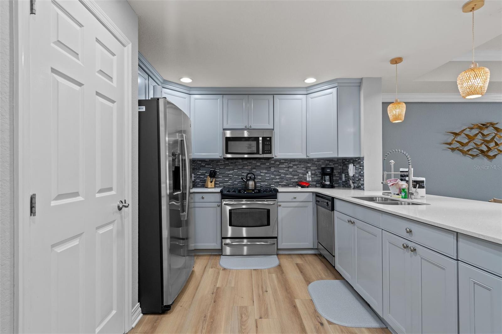 Image 7 of 38 For 7658 Whisper Way 202
