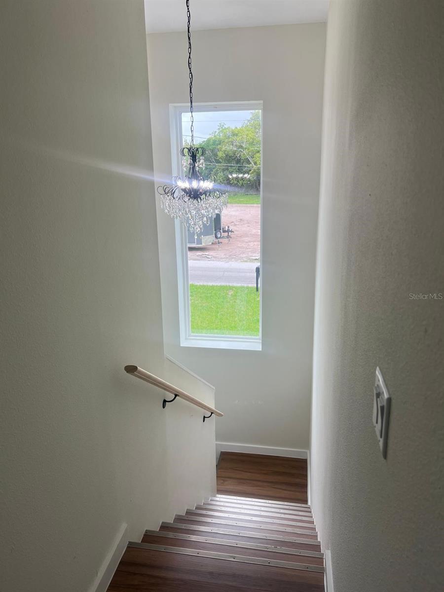 Image 12 of 18 For 1207 Crawford Avenue