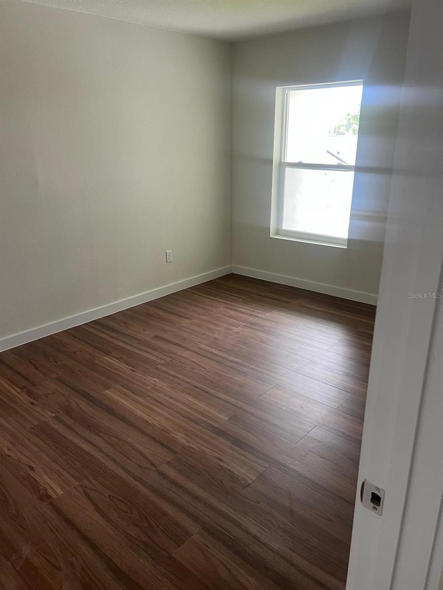 Image 13 of 18 For 1207 Crawford Avenue