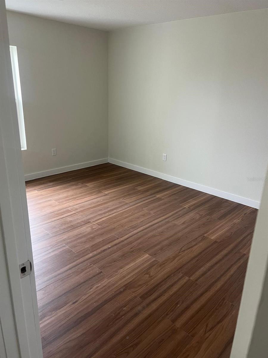 Image 14 of 18 For 1207 Crawford Avenue