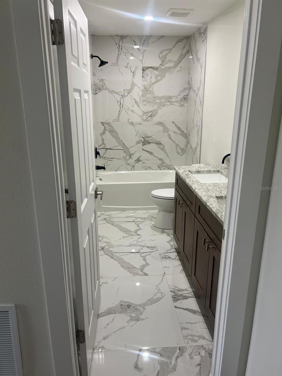 Image 15 of 18 For 1207 Crawford Avenue