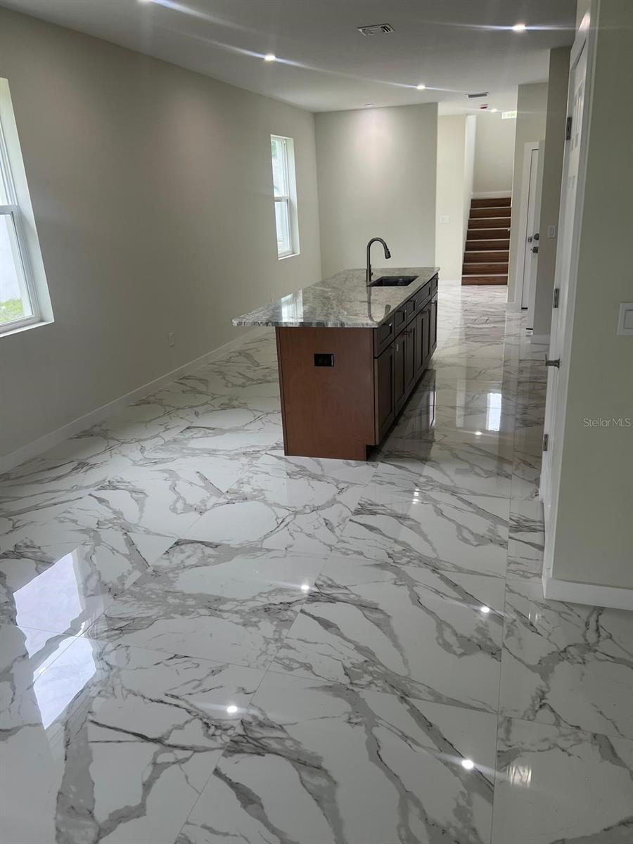 Image 4 of 18 For 1207 Crawford Avenue