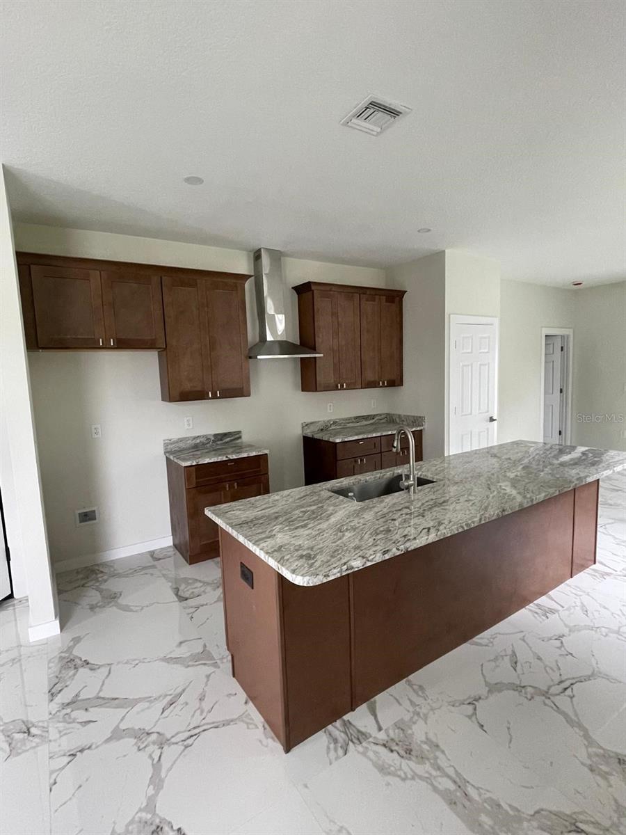 Image 5 of 18 For 1207 Crawford Avenue