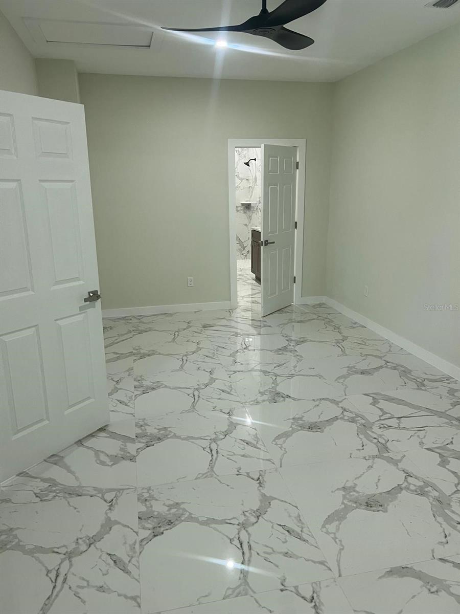 Image 6 of 18 For 1207 Crawford Avenue