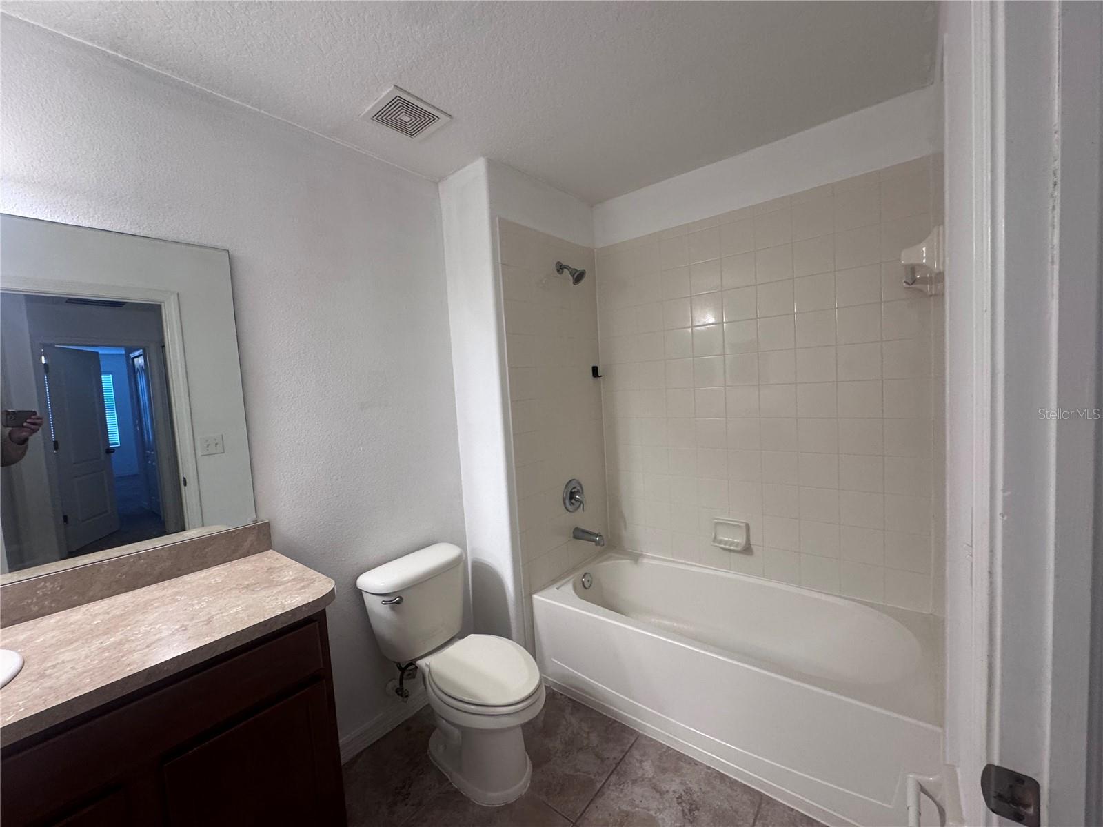 Image 18 of 42 For 2853 Adelaide Court