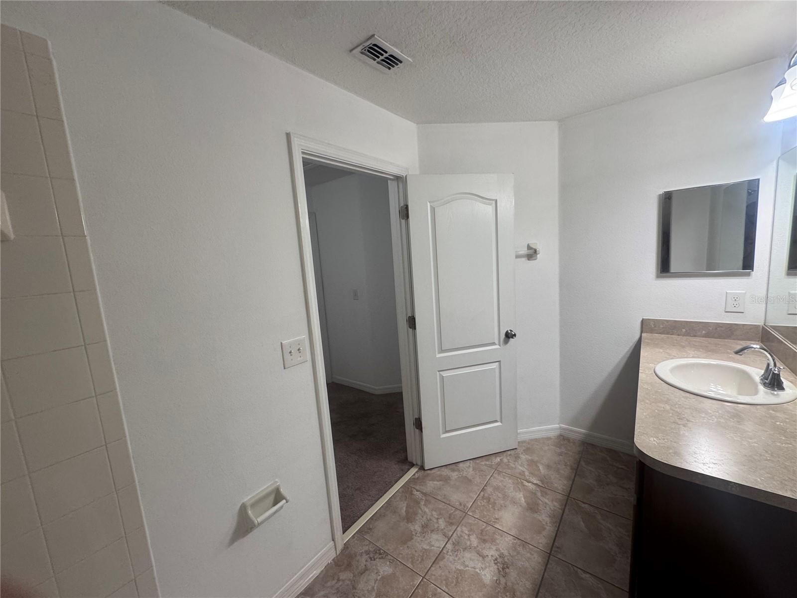 Image 19 of 42 For 2853 Adelaide Court