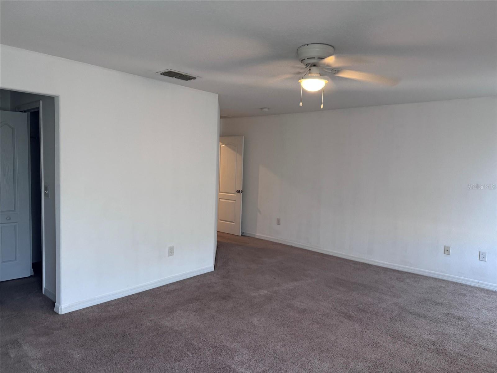 Image 21 of 42 For 2853 Adelaide Court