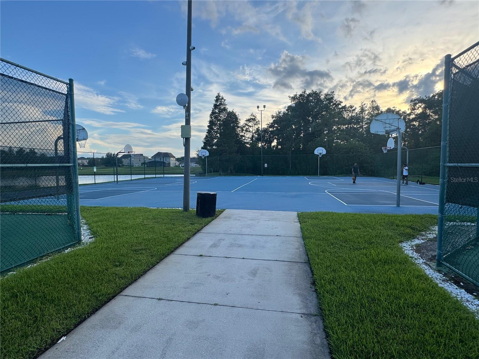 Image 35 of 42 For 2853 Adelaide Court