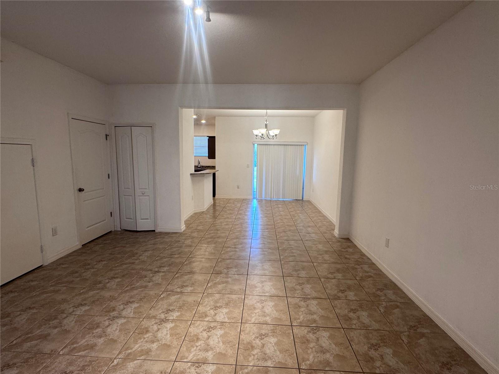 Image 4 of 42 For 2853 Adelaide Court