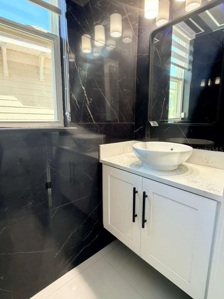 Image 12 of 24 For 2350 Rapollo