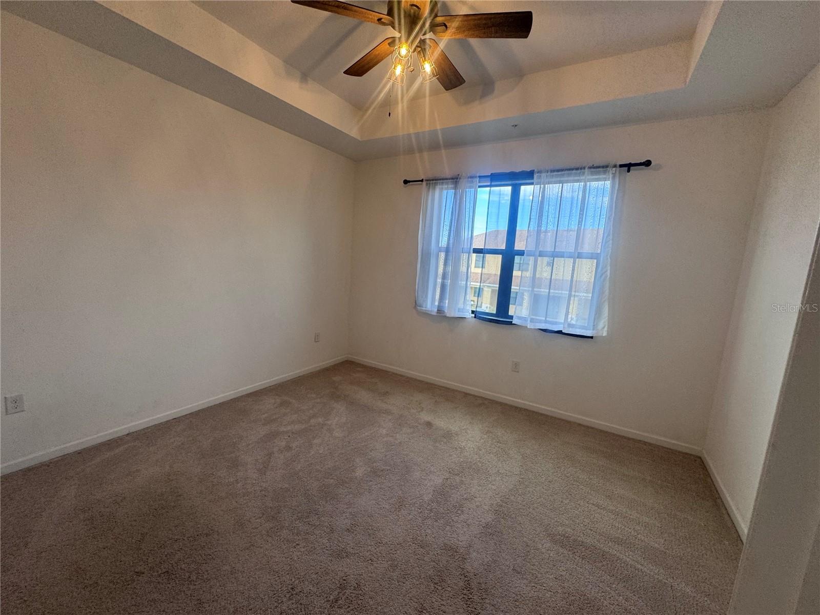 Image 21 of 35 For 1898 Portofino Meadows Boulevard