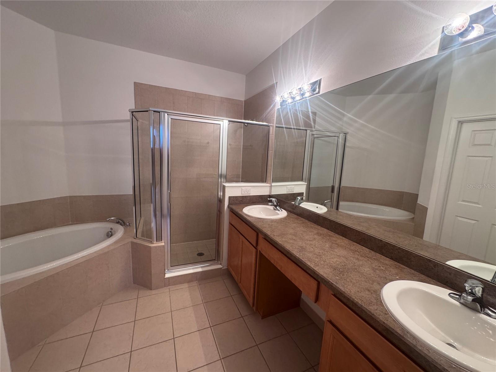 Image 25 of 35 For 1898 Portofino Meadows Boulevard