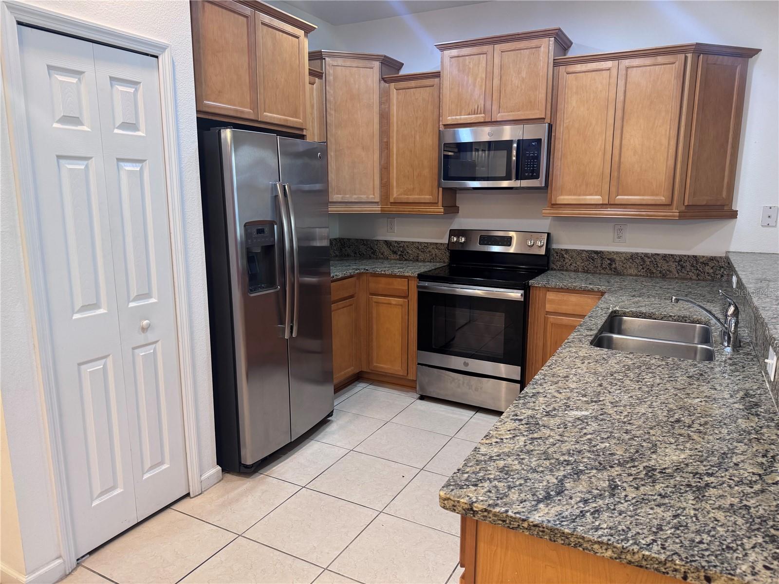 Image 7 of 35 For 1898 Portofino Meadows Boulevard