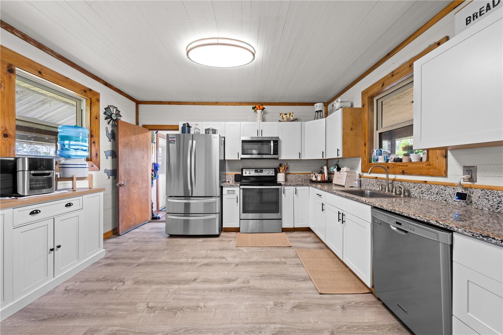 Image 34 of 56 For 1575 Kenansville Road