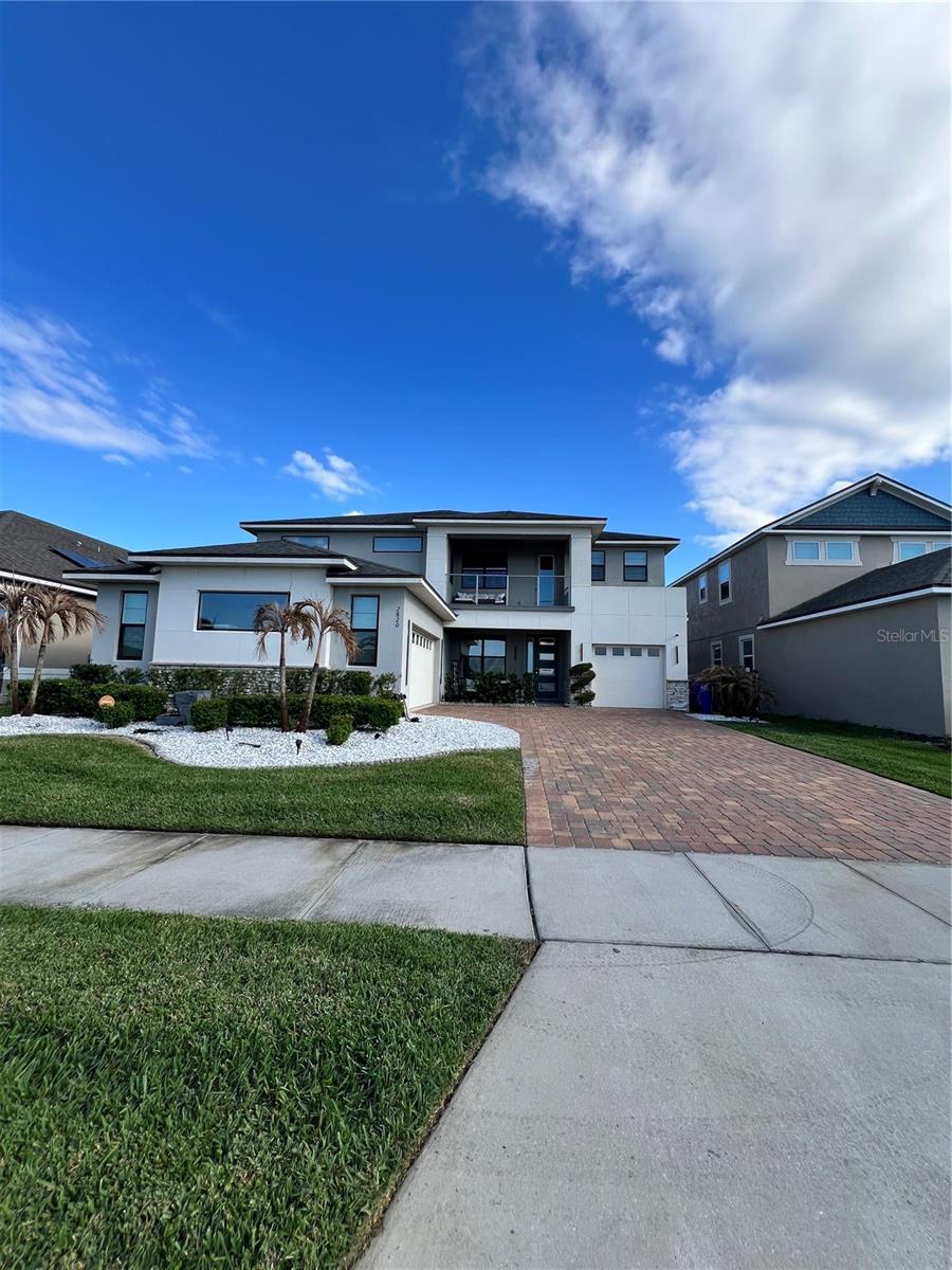 Image 2 of 65 For 2820 Chantilly Avenue