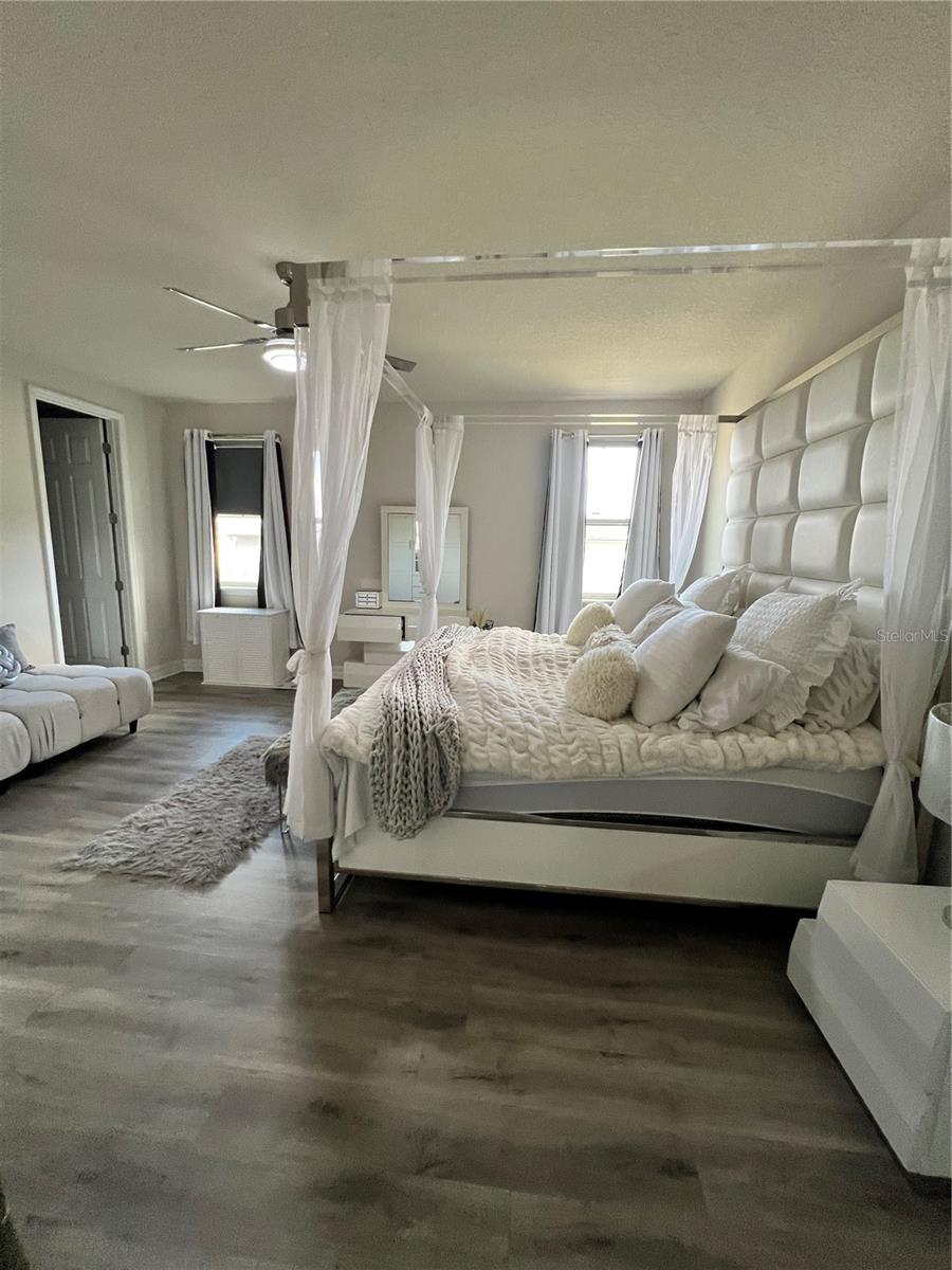 Image 33 of 65 For 2820 Chantilly Avenue