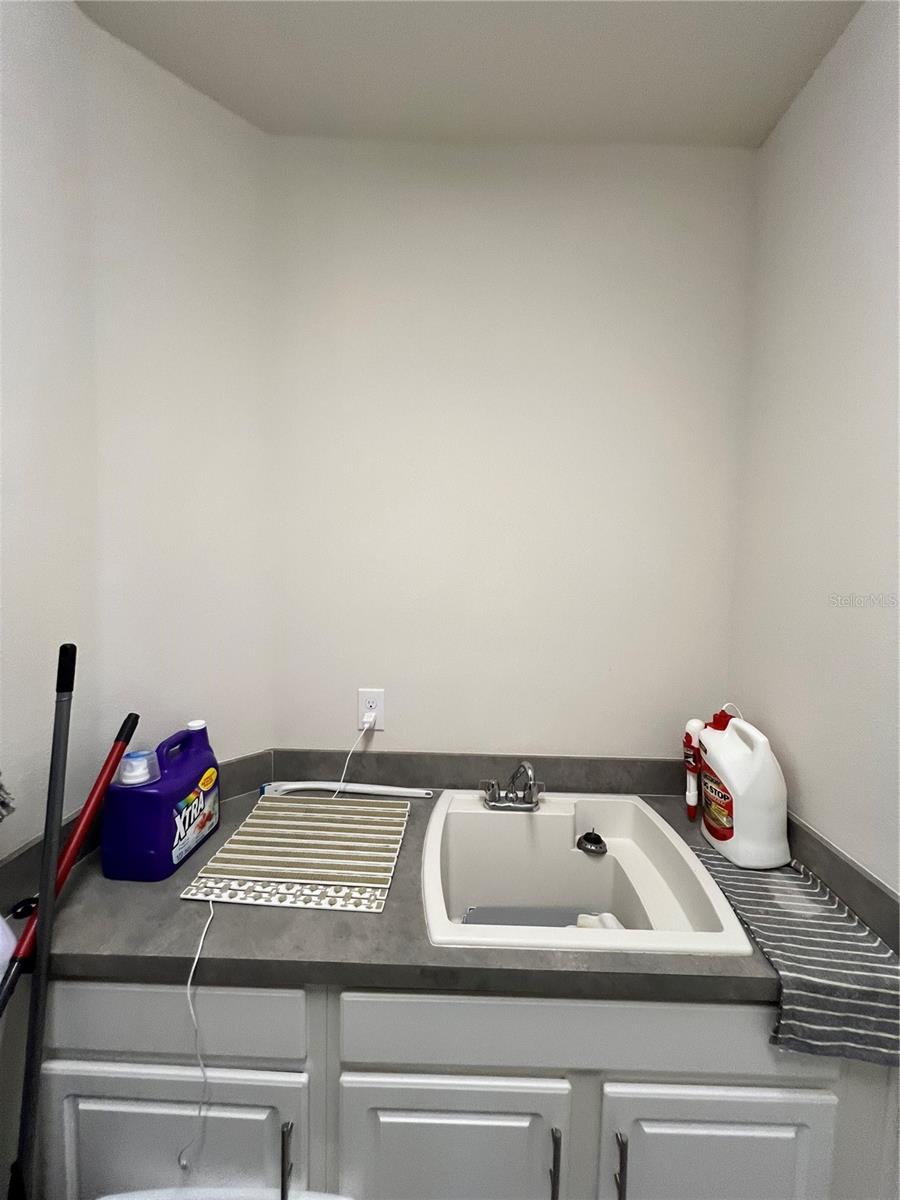 Image 35 of 65 For 2820 Chantilly Avenue