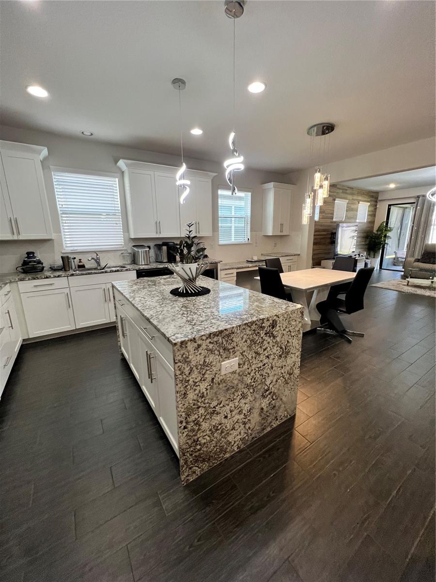 Image 8 of 65 For 2820 Chantilly Avenue