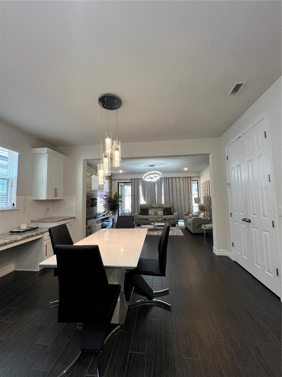 Image 9 of 65 For 2820 Chantilly Avenue