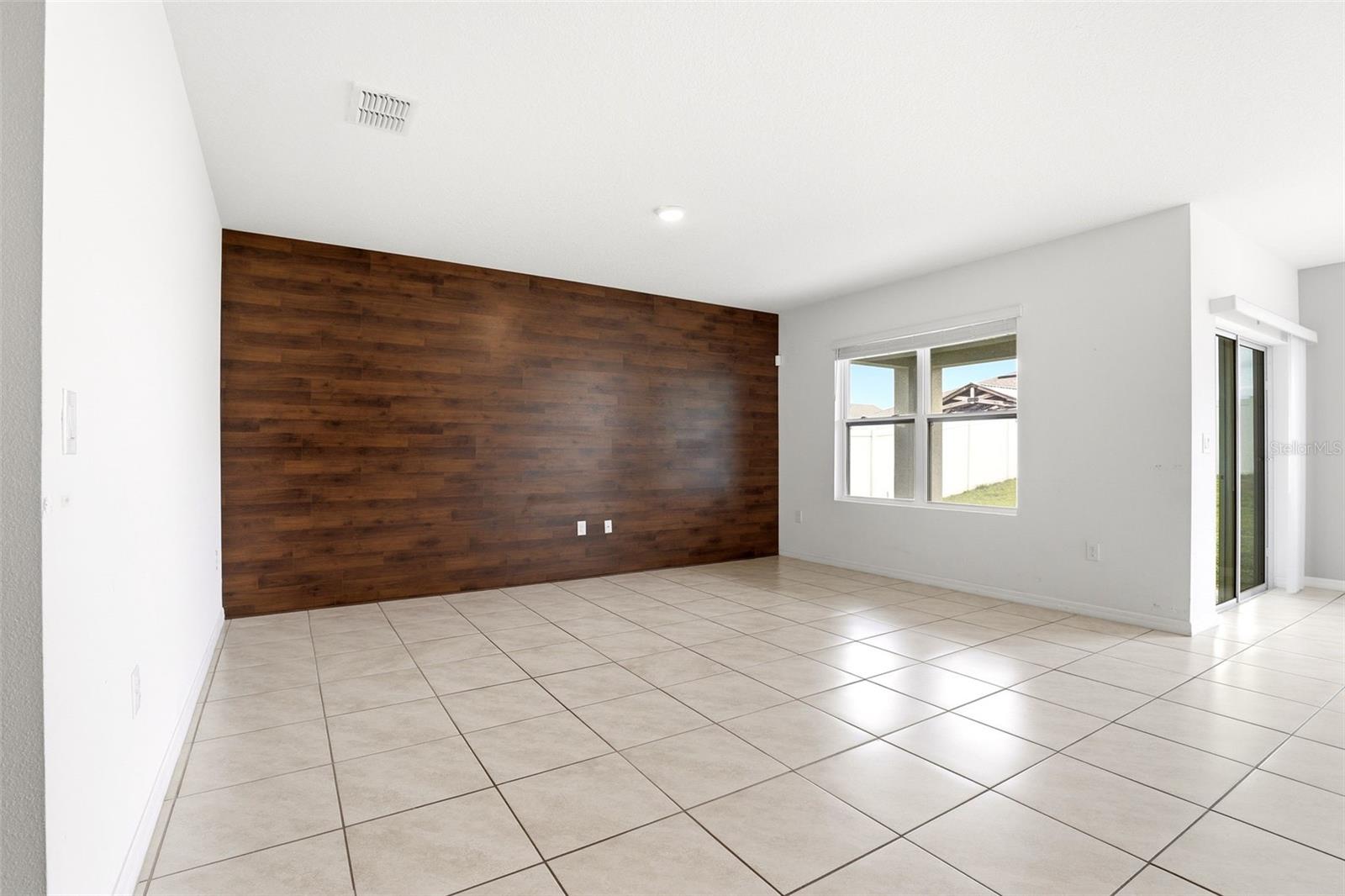 Image 8 of 28 For 5636 Westerly Breeze Place