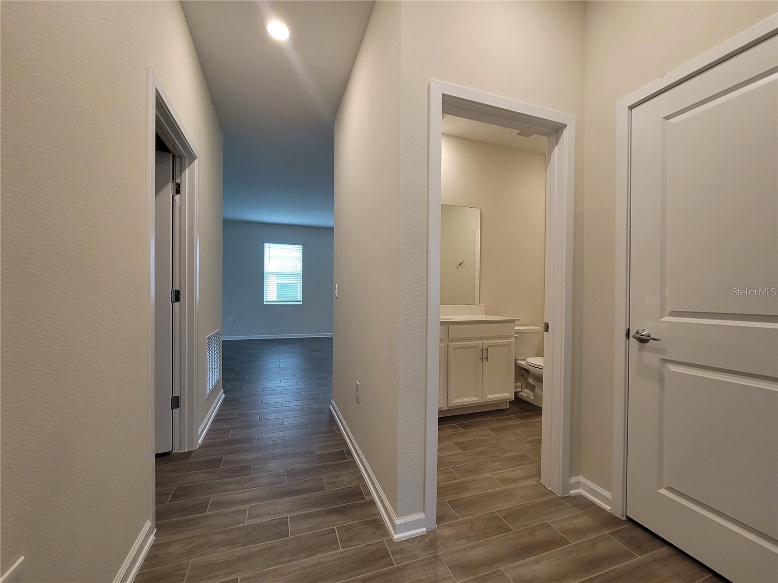 Image 19 of 28 For 5579 Bakewell Place