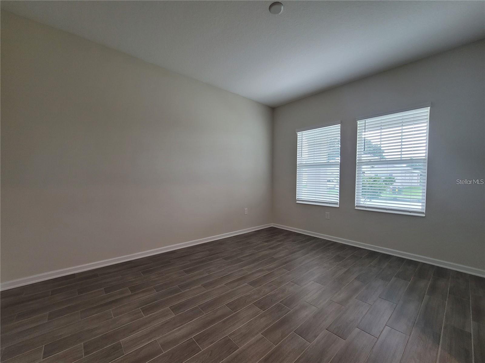 Image 5 of 28 For 5579 Bakewell Place