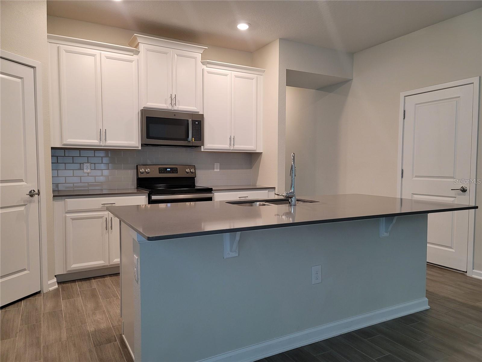 Image 7 of 28 For 5579 Bakewell Place