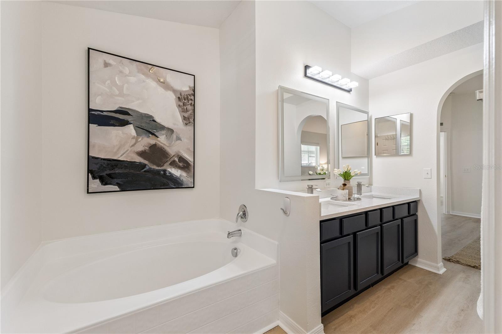 Image 14 of 38 For 16921 Corner Bay Court