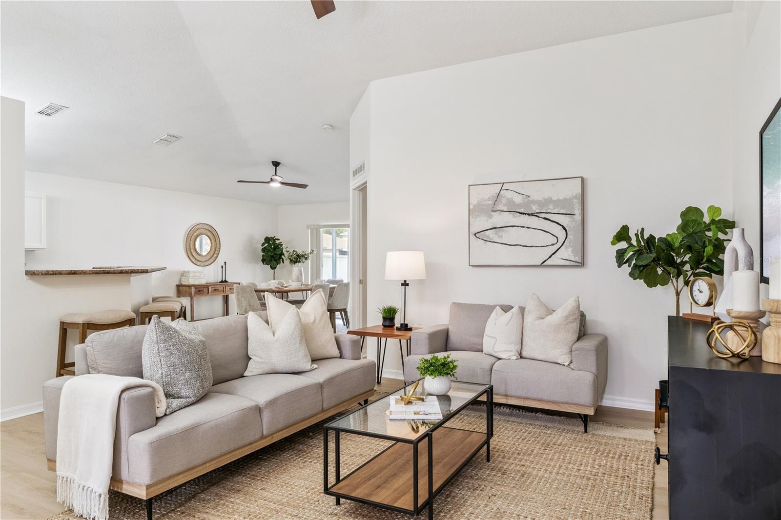 Image 21 of 38 For 16921 Corner Bay Court