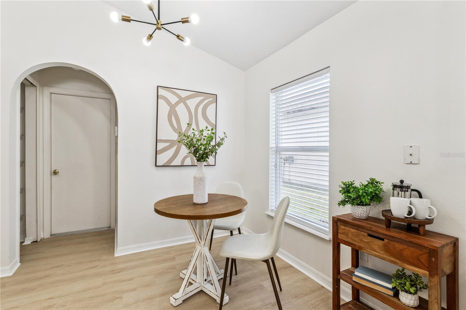 Image 25 of 38 For 16921 Corner Bay Court