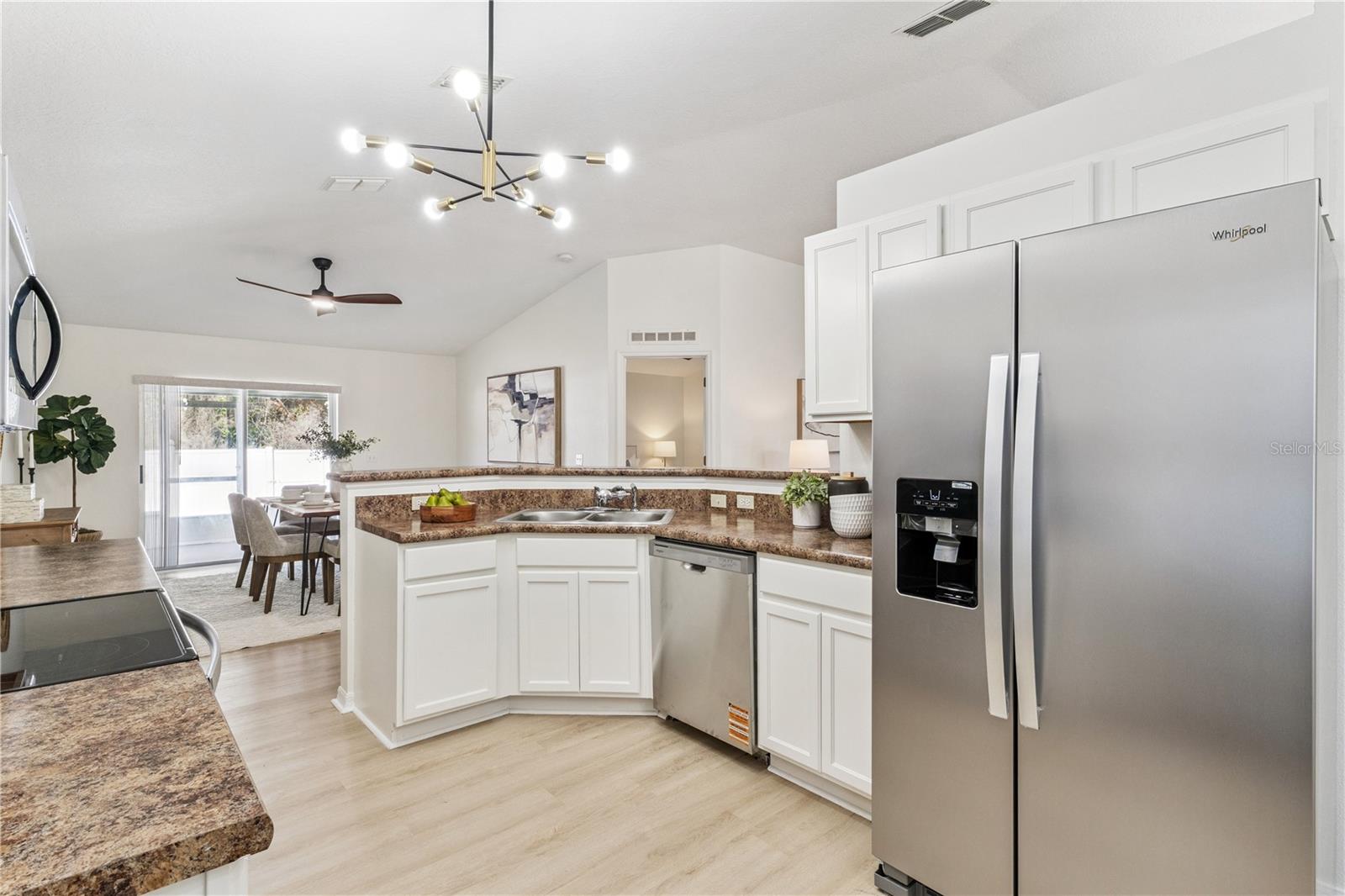 Image 27 of 38 For 16921 Corner Bay Court