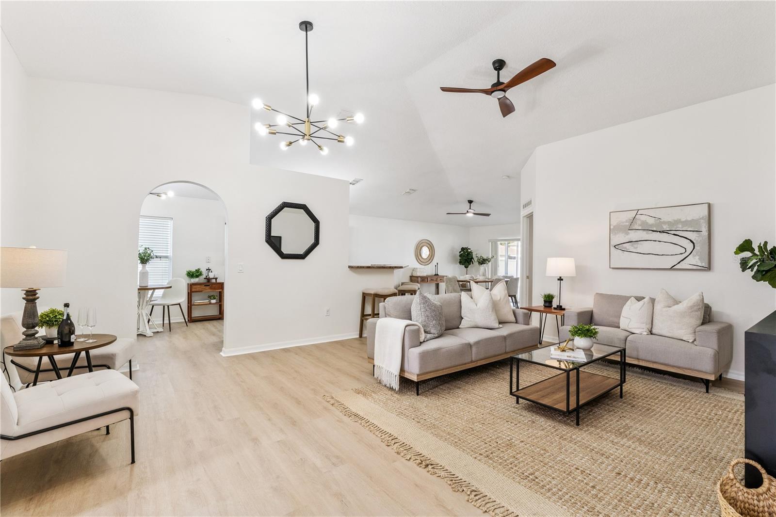 Image 5 of 38 For 16921 Corner Bay Court