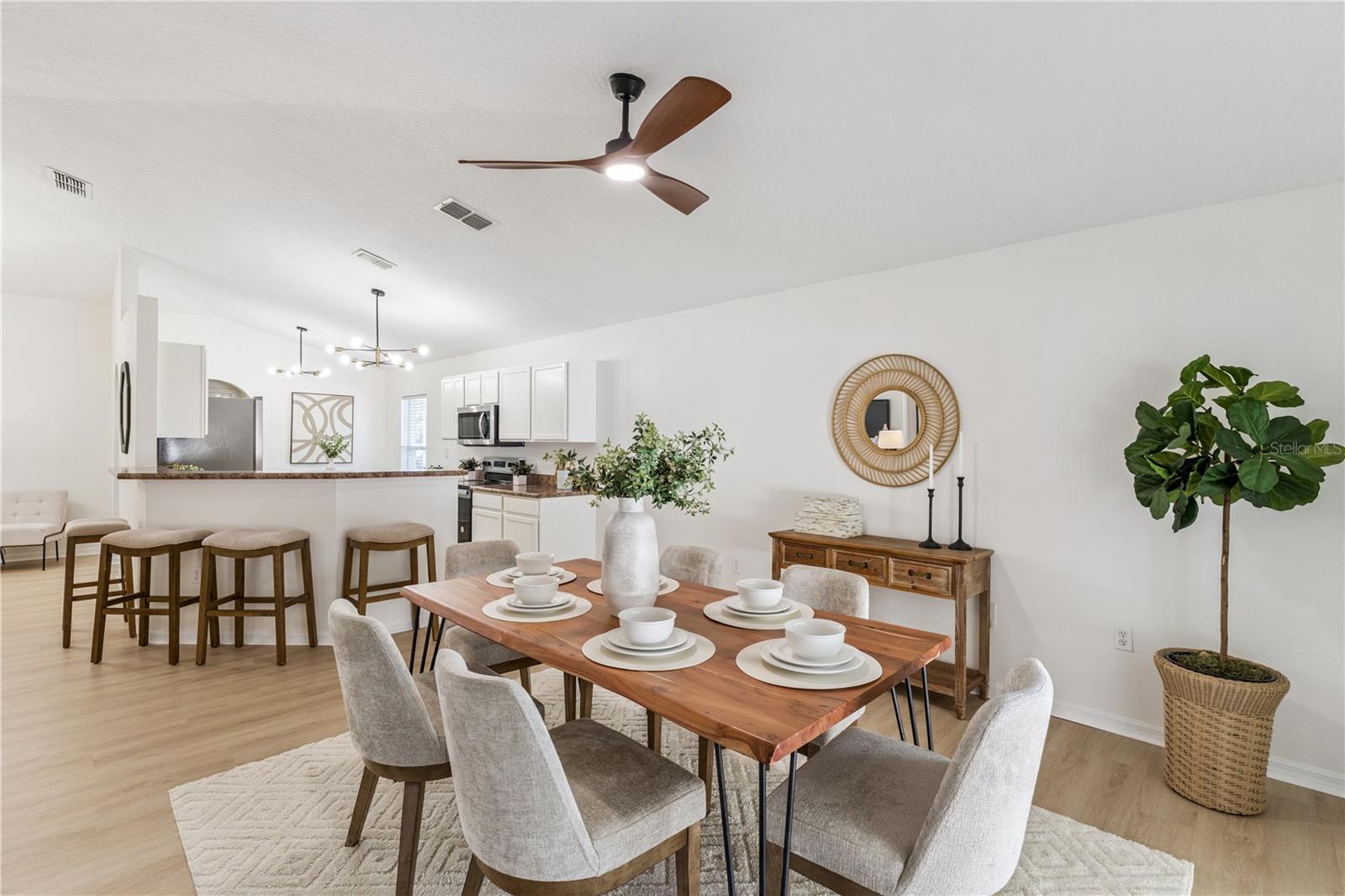 Image 6 of 38 For 16921 Corner Bay Court