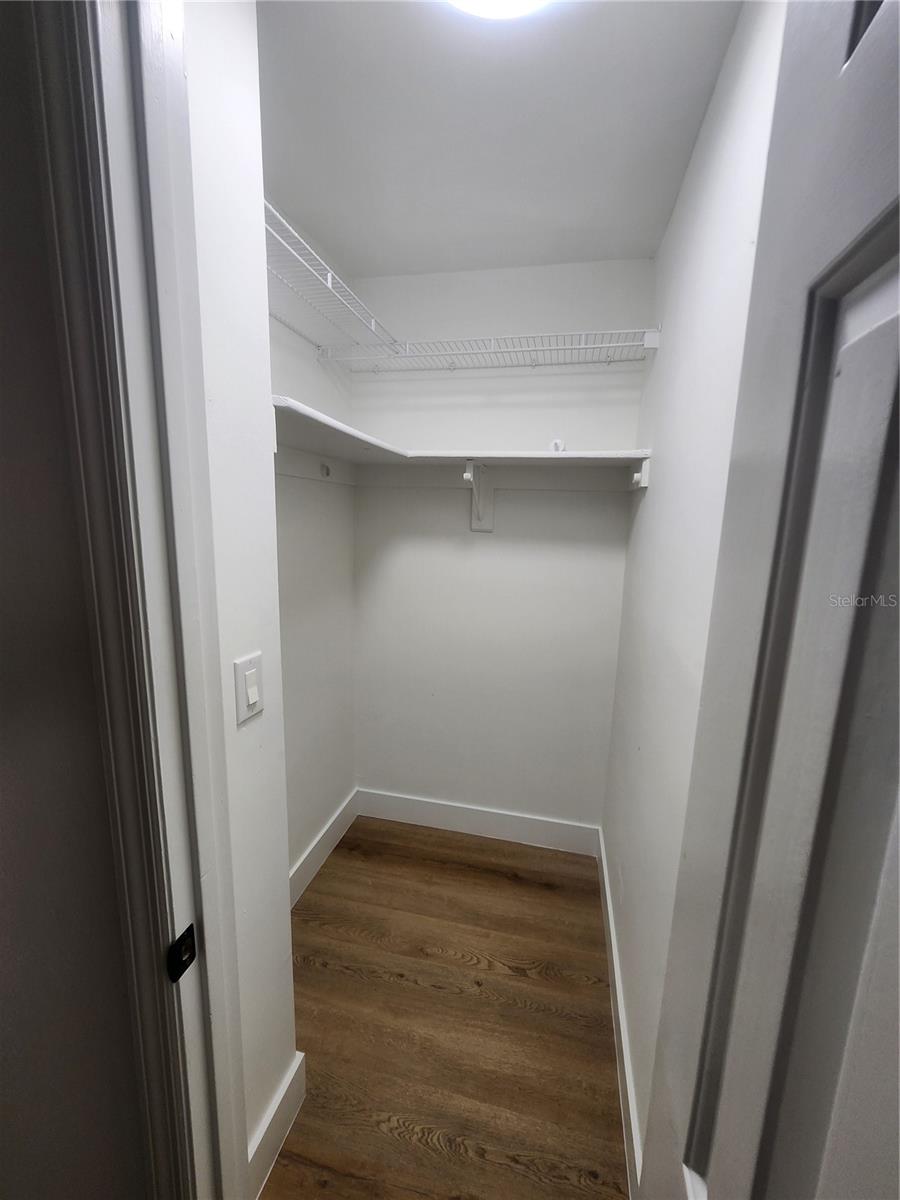 Image 11 of 21 For 10232 Turkey Lake Road 180