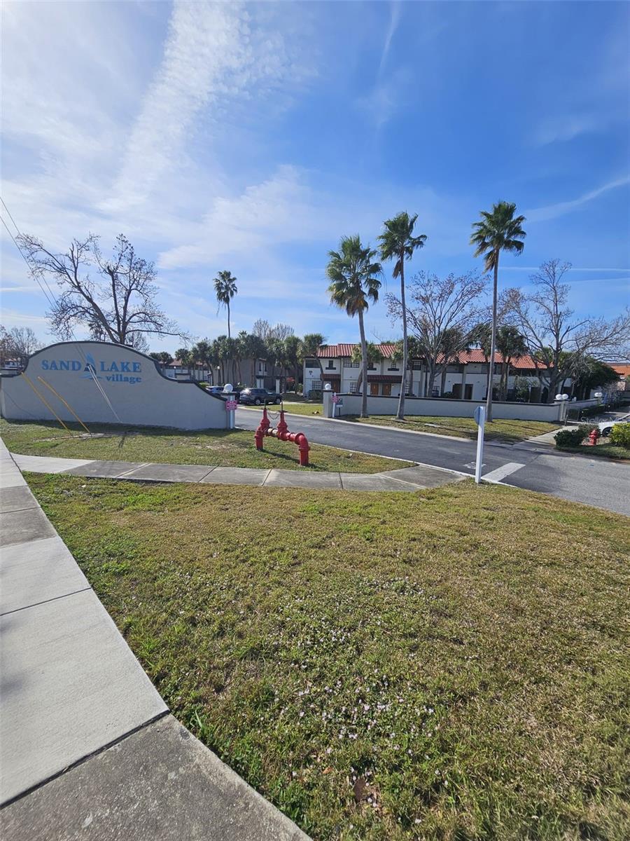 Image 19 of 21 For 10232 Turkey Lake Road 180